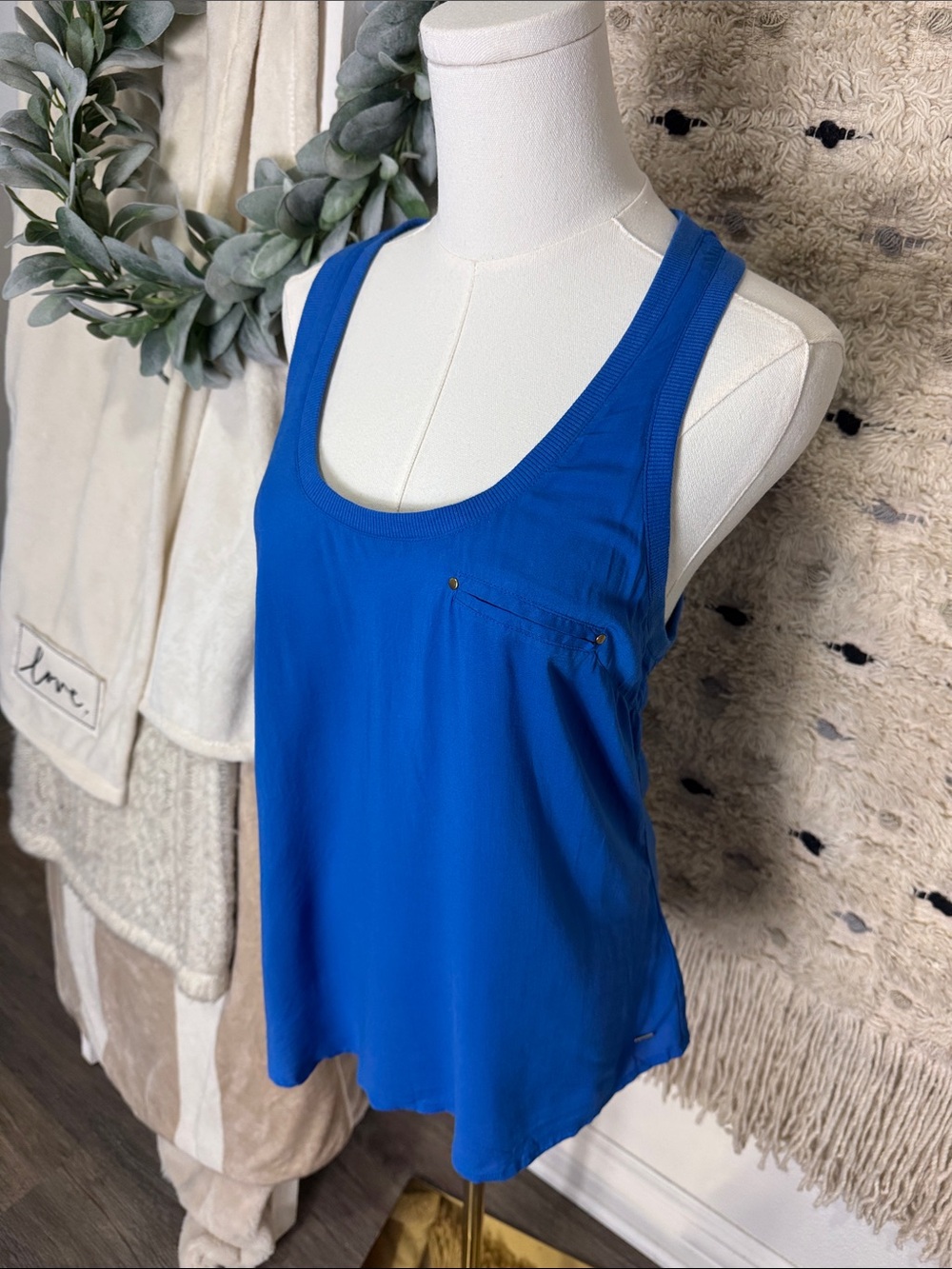 Guess Blue scoop neck Tank Top with pocket size M - Picture 2 of 6